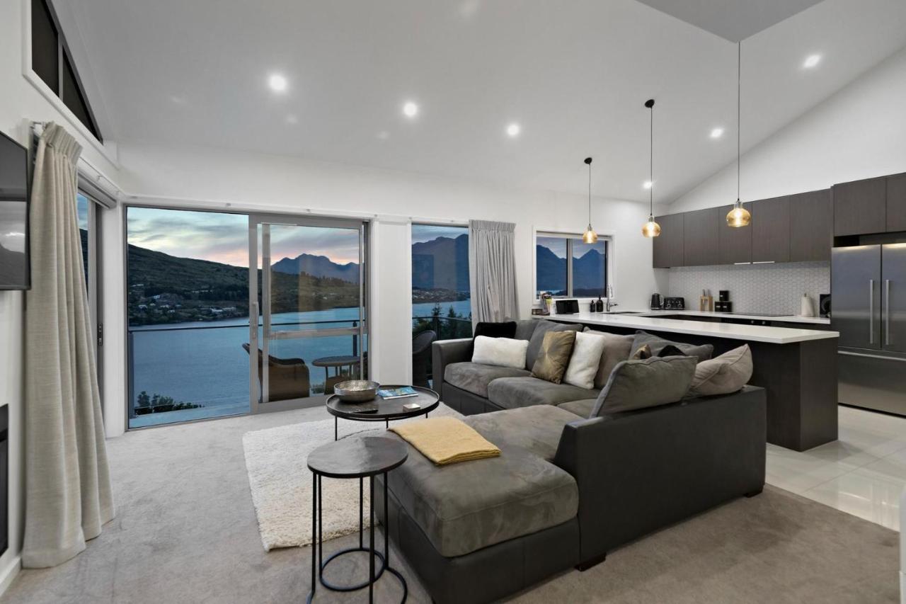 Bluewater Views Villa Queenstown Exterior photo