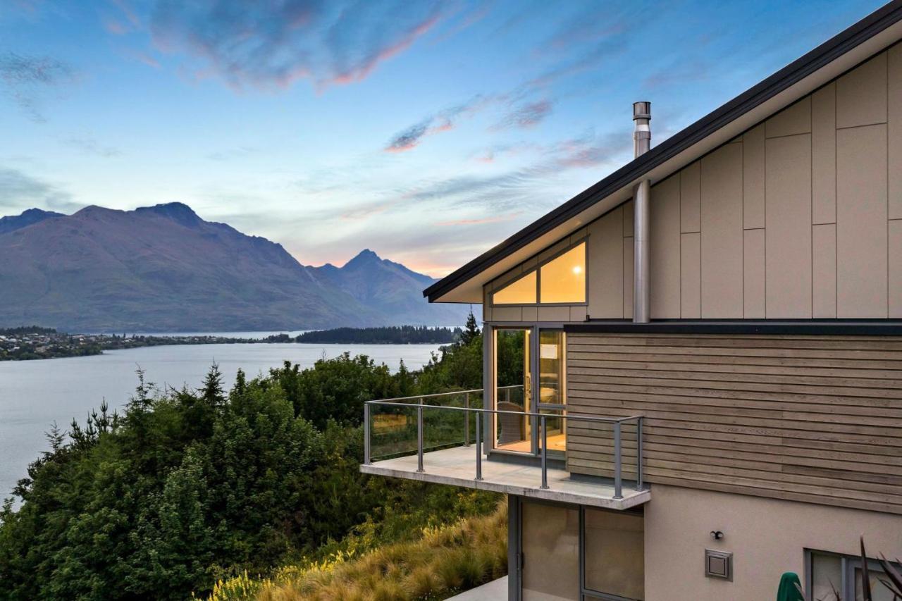Bluewater Views Villa Queenstown Exterior photo